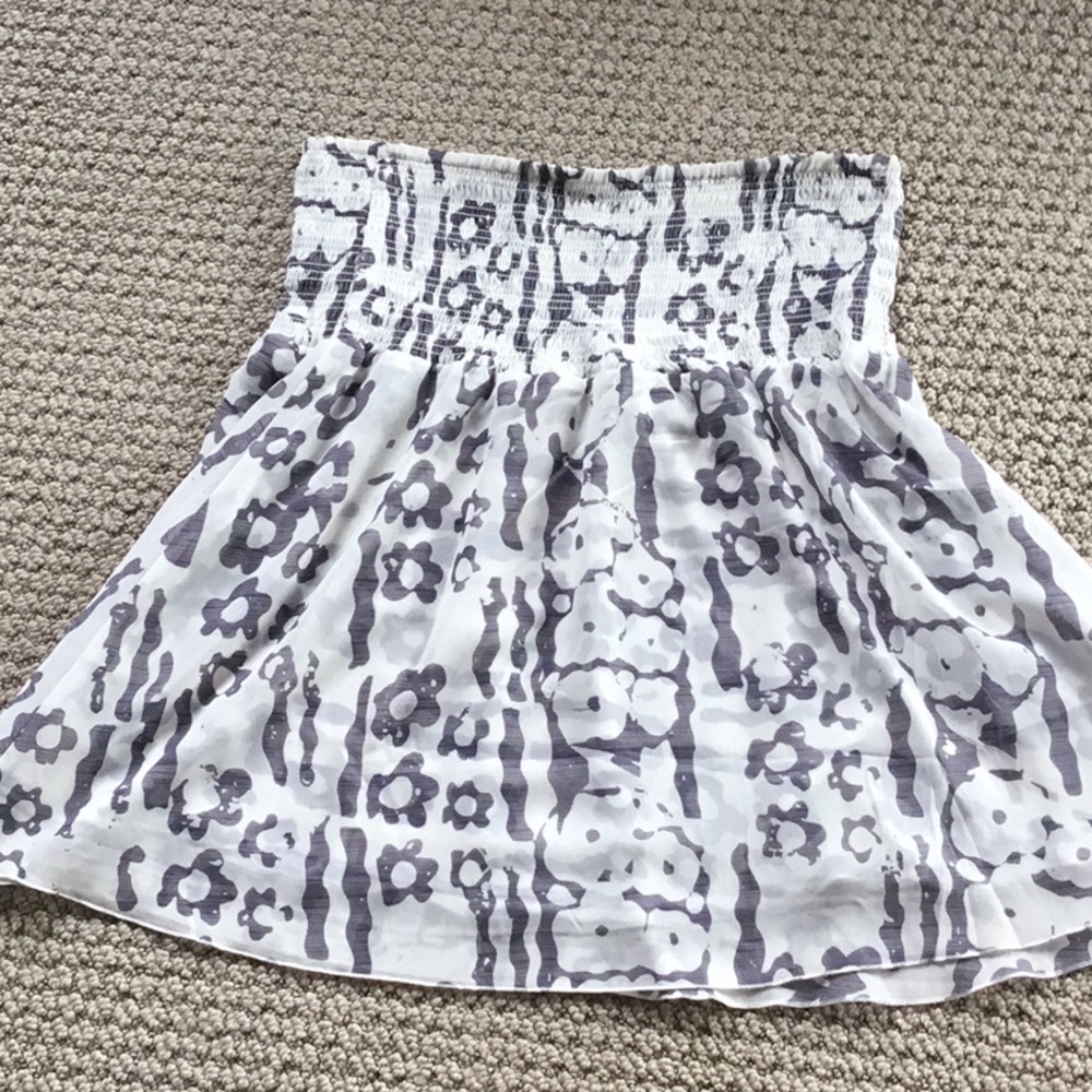 CABI skirt/top in cream and gray print